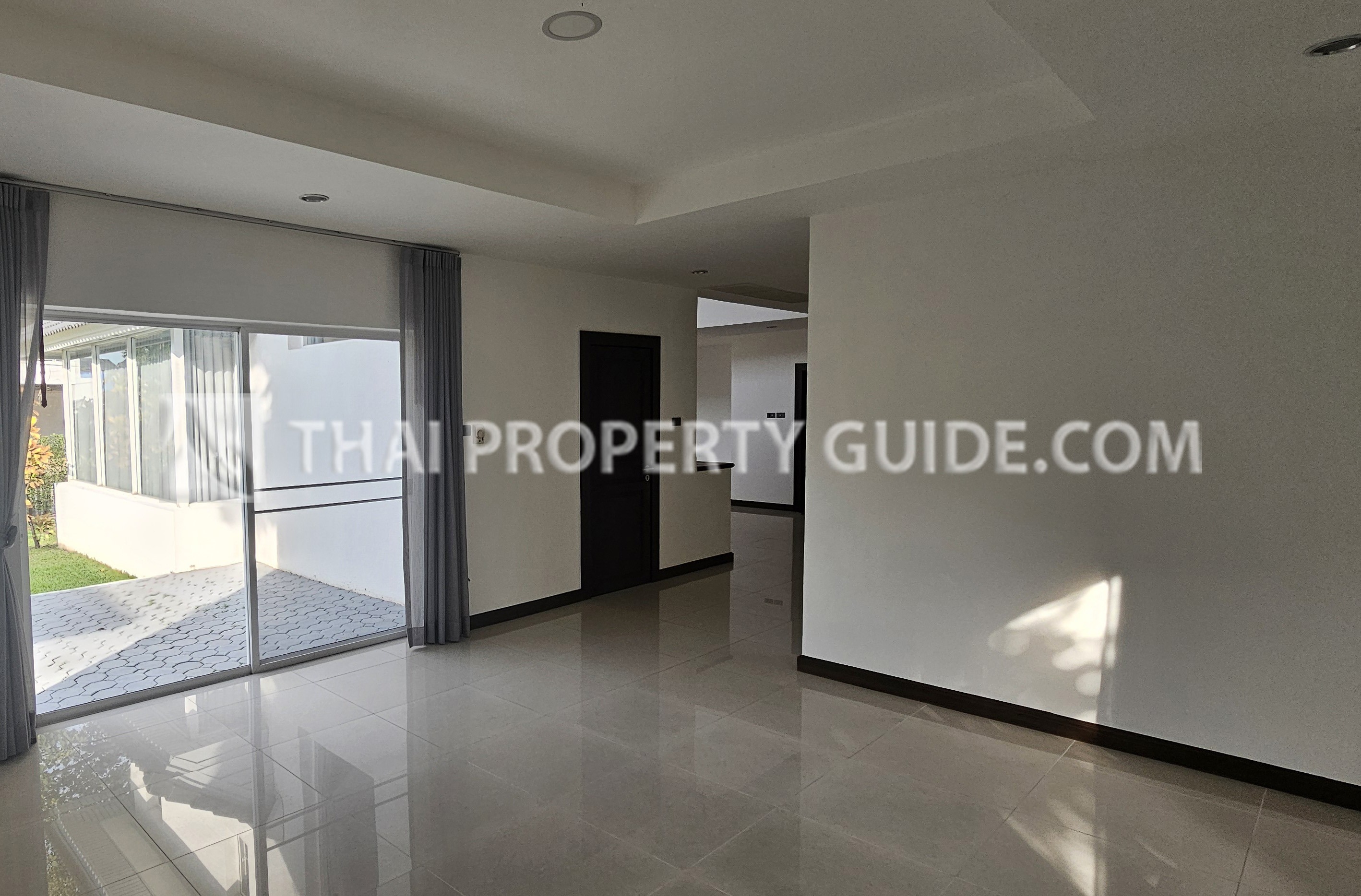 House with Shared Pool in Nichada Thani 